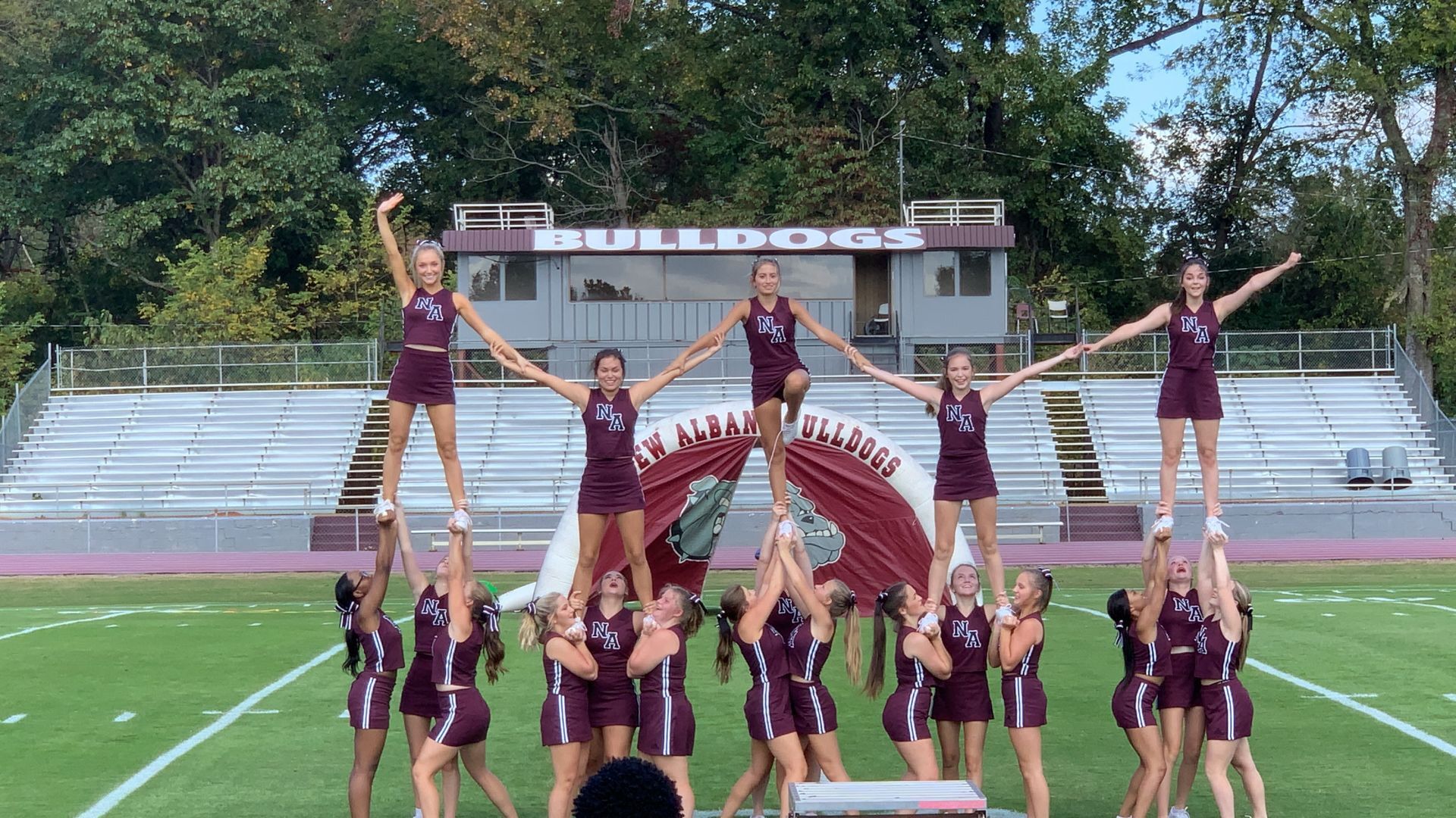 New Albany Cheerleaders